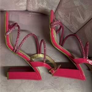 Top moda heels. size 6 1/2.